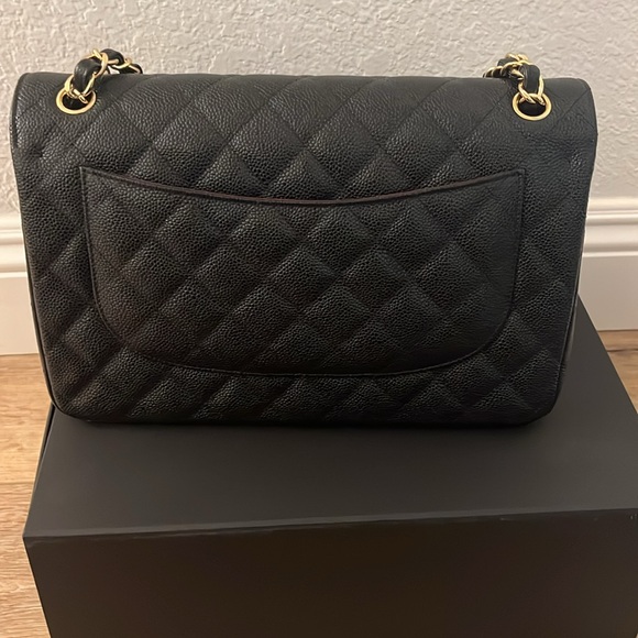 Chanel Jumbo Classic Flap - Picture 3 of 12